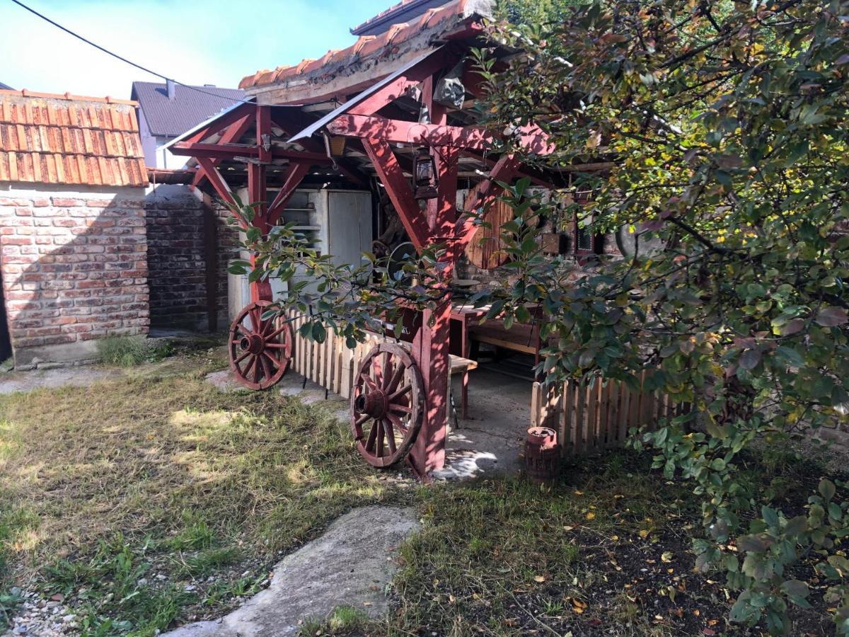 Apartmani & Restoran -S O K O- Sjenica Exterior foto